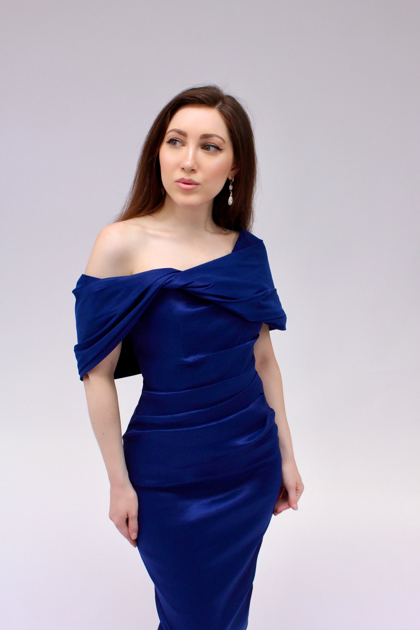Off shoulder taffeta midi dress