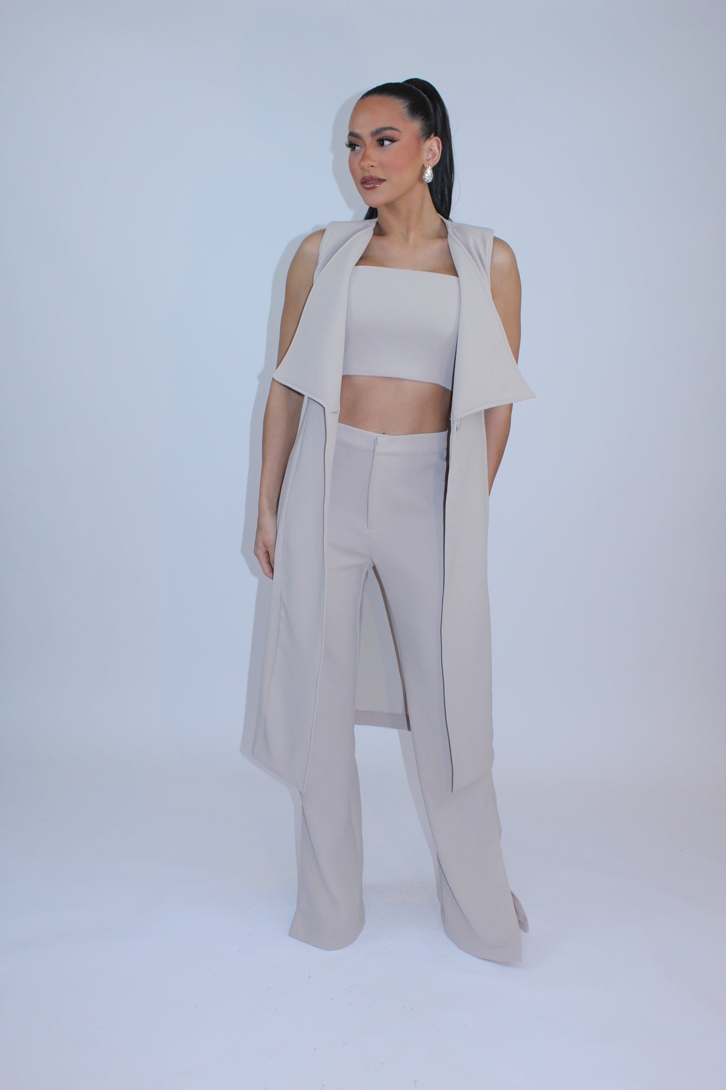 Crepe crop top vest and pants set