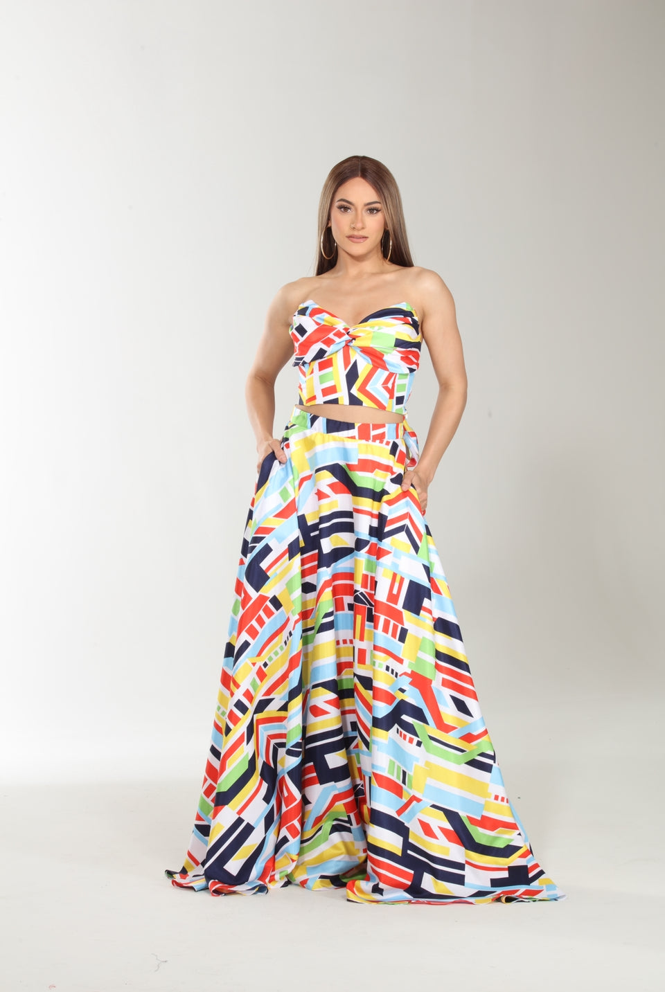 Geometric print colorful crop top and maxi skirt set with pockets