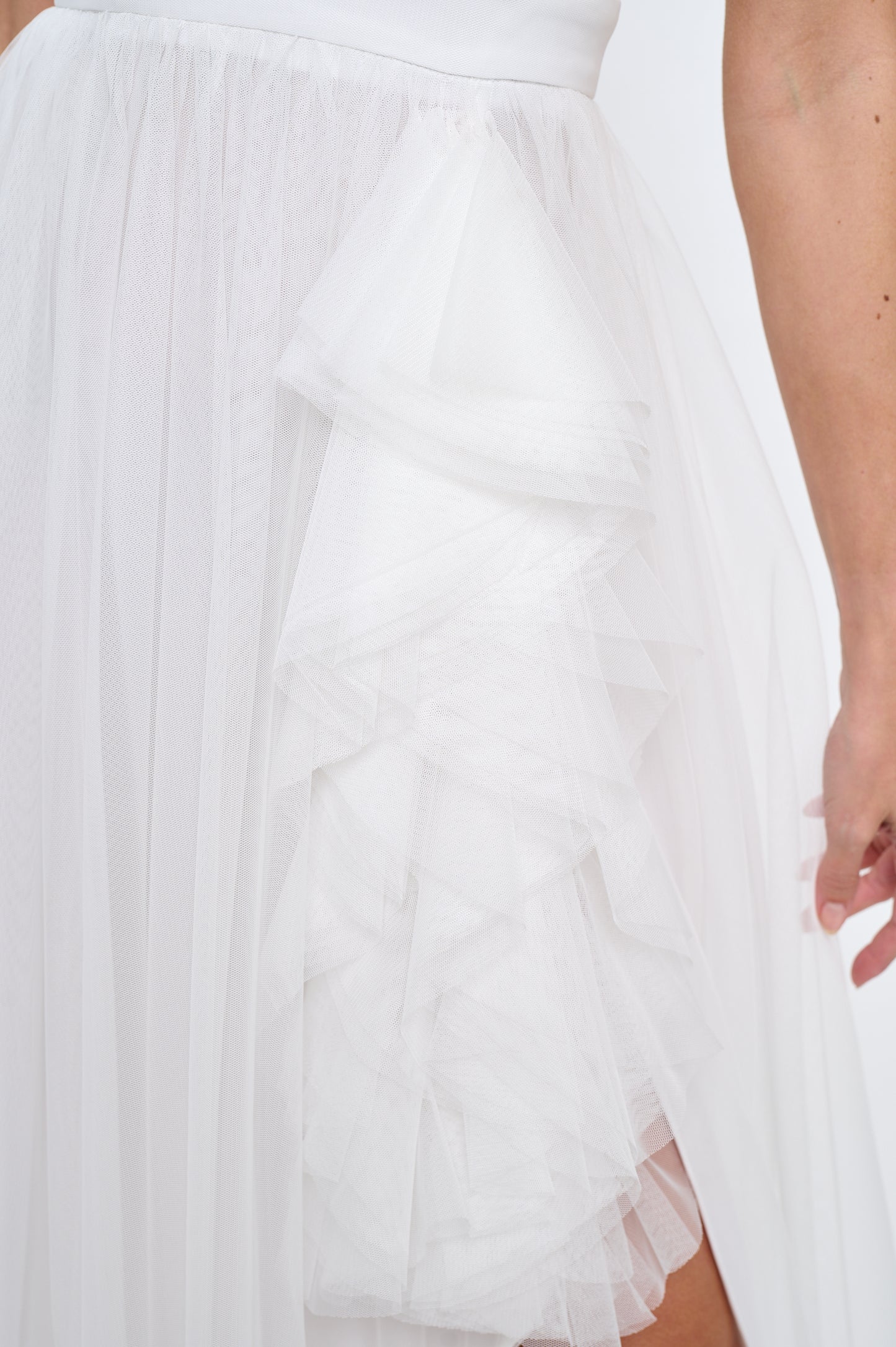 Special embrace one shoulder ruffle tulle slit gown