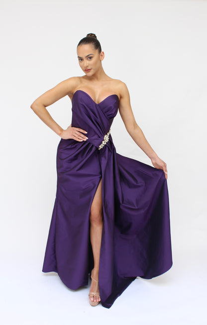 Formal elegance sweetheart embellished side slit draped gown