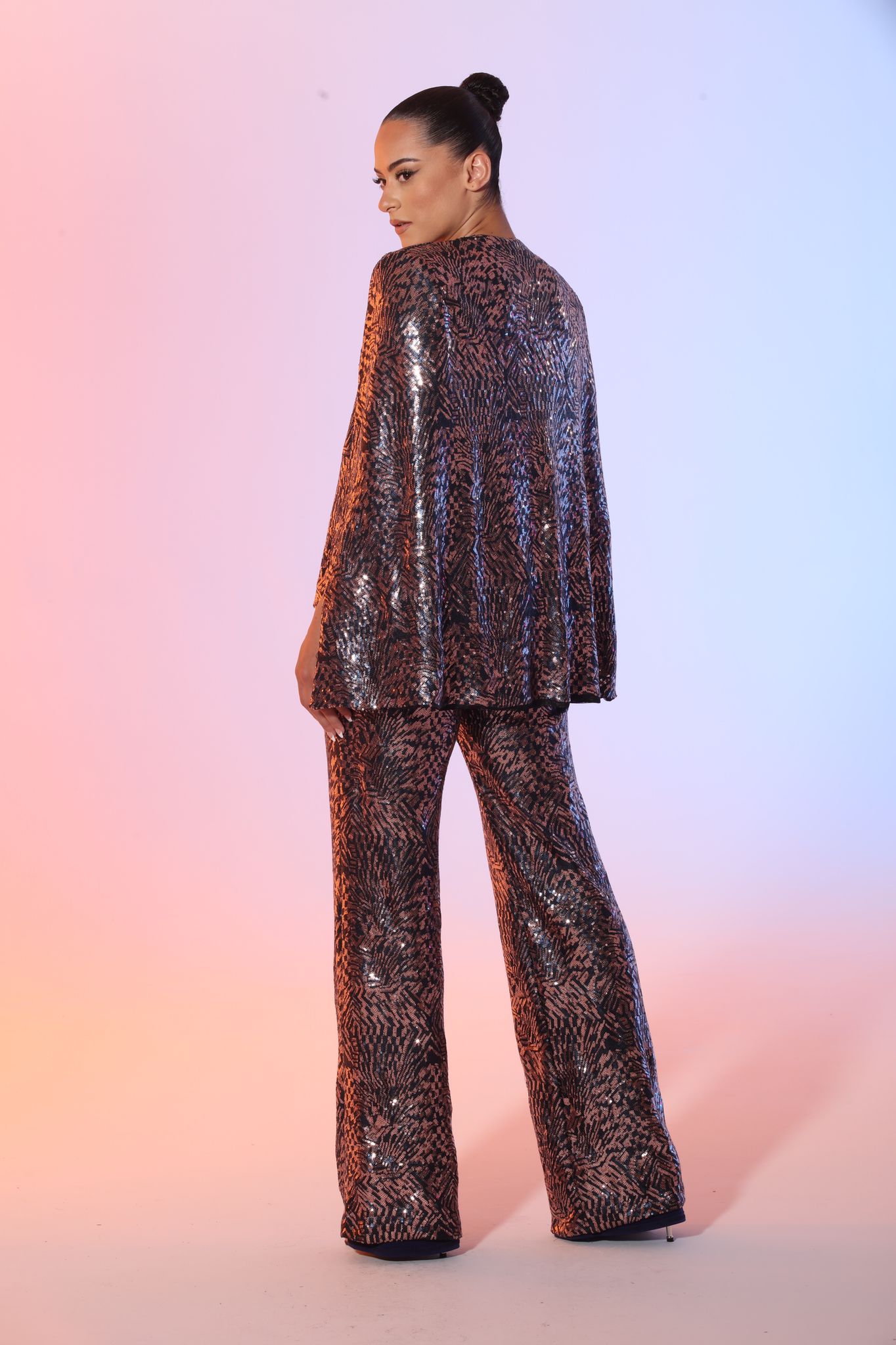 Dazzling Spectacular metallic two-piece cape jacket and high waisted pants set