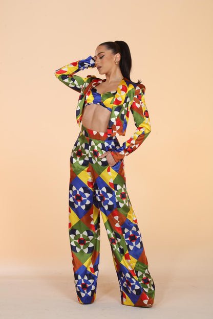 Geo suits you perfectly print satin geometric suit set with pockets