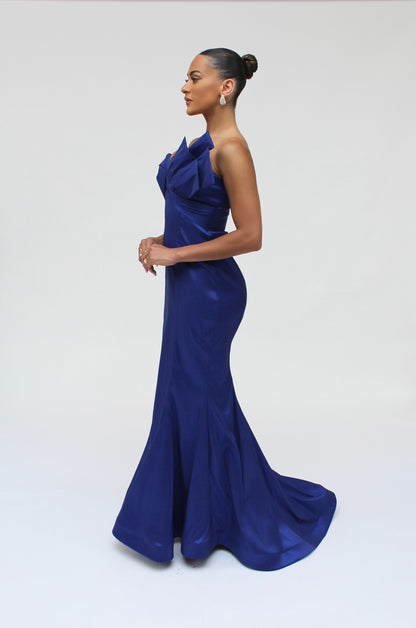 *Pre-Order Sophisticated approach form fitted hourglass gown