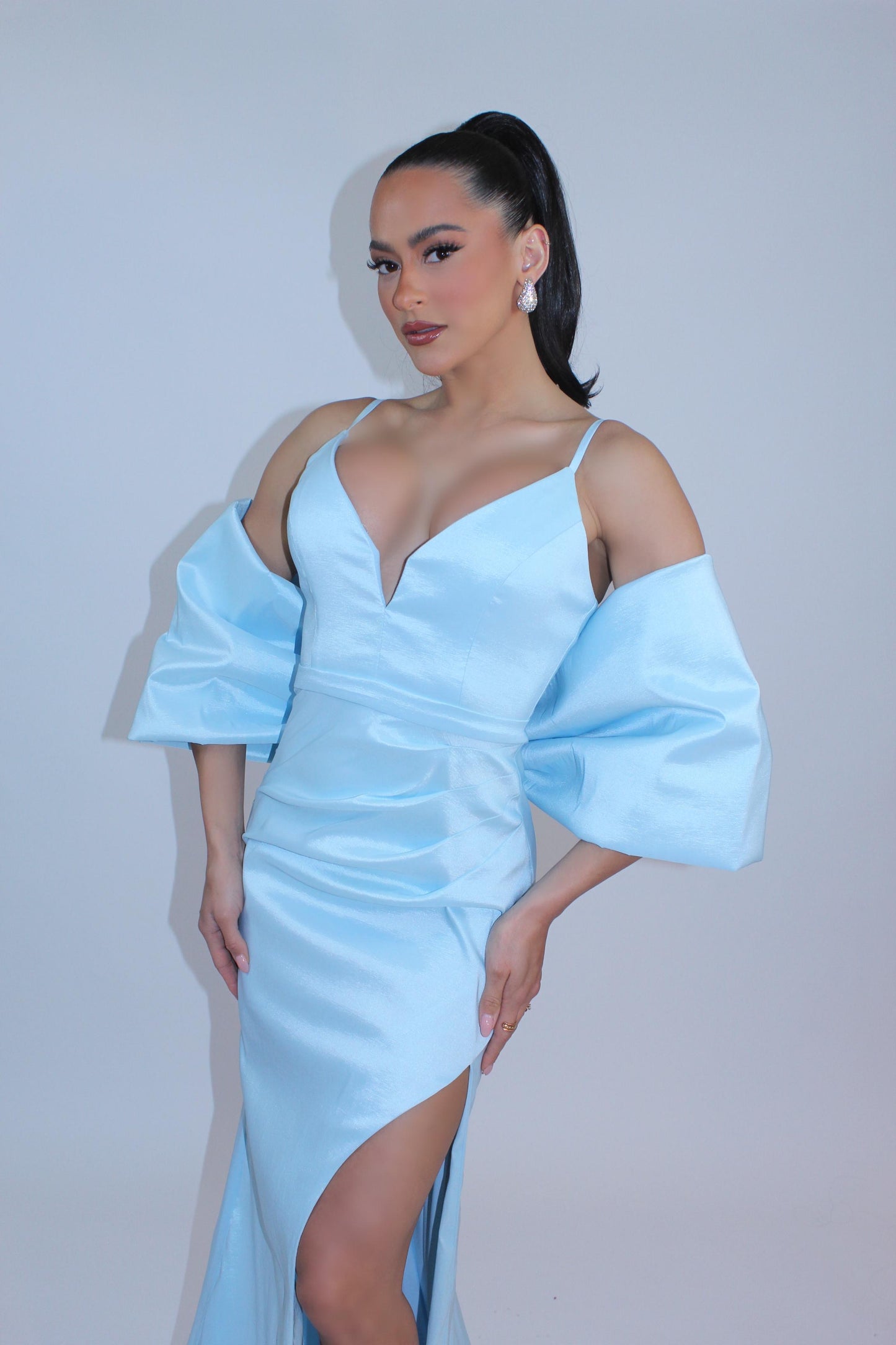 Taffeta mermaid slit gown with detachable bow