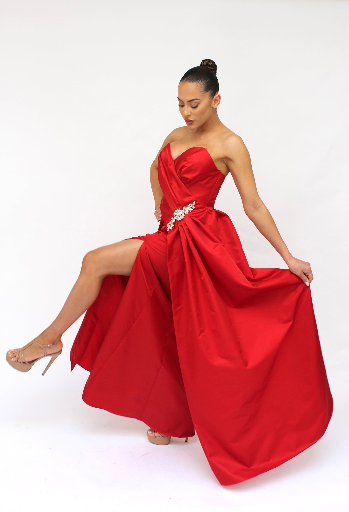 Formal elegance sweetheart embellished side slit draped gown