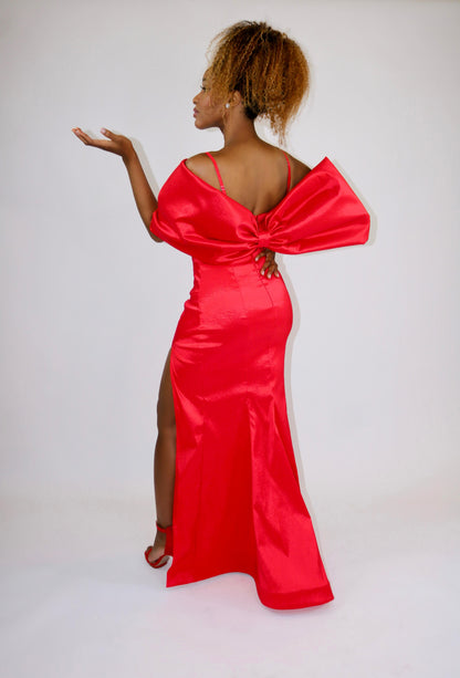 Taffeta mermaid slit gown with detachable bow