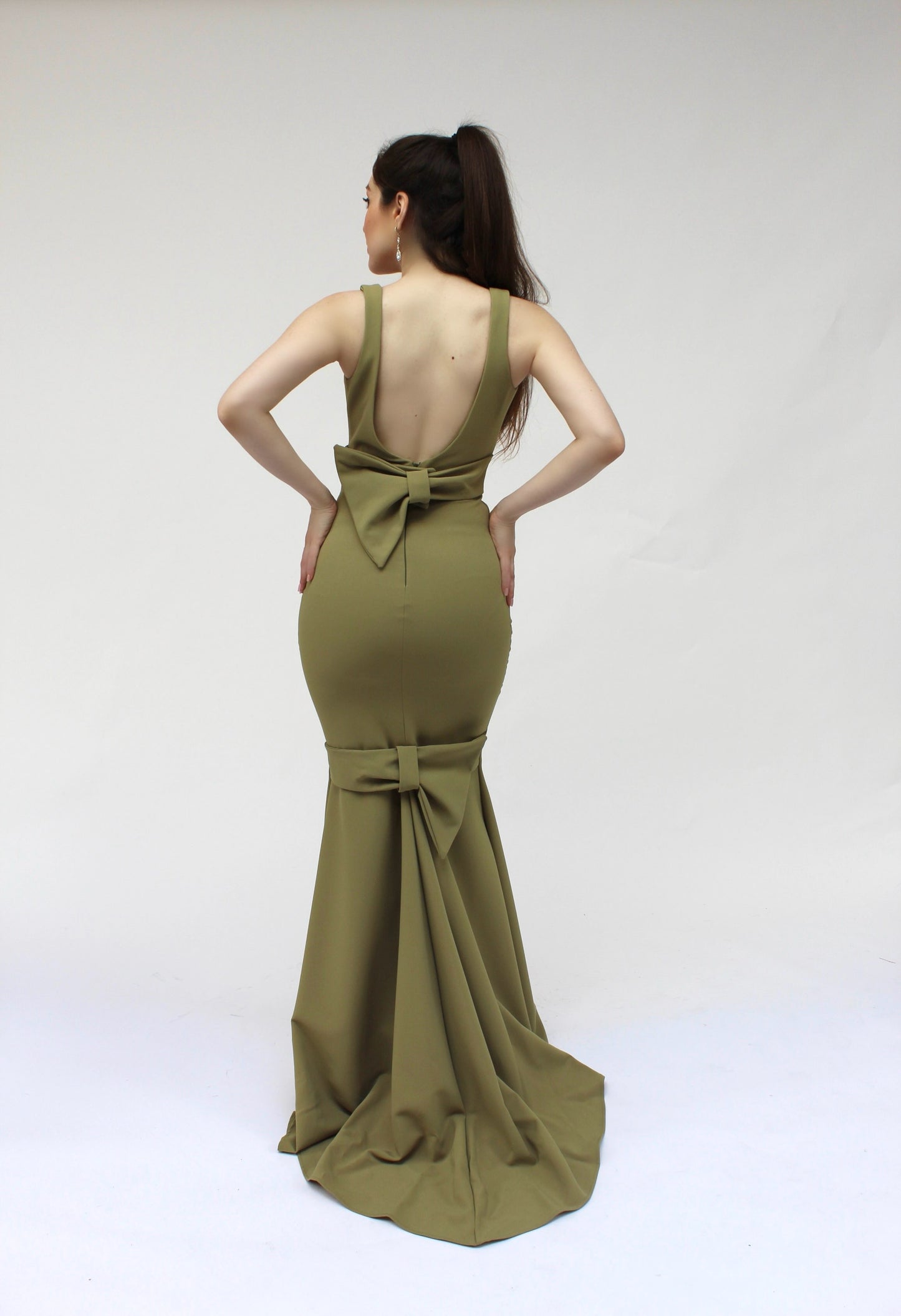 Bustle double bow back detailed scuba mermaid gown MEDIUM / WILLOW (PISTACHIO GREEN)