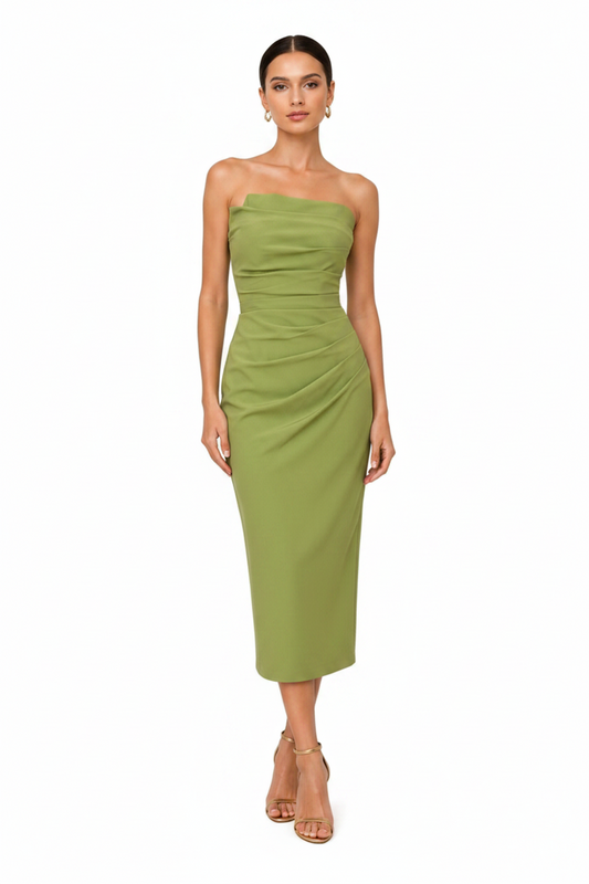 Flattering strapless ruched bodice form-fitting midi dress