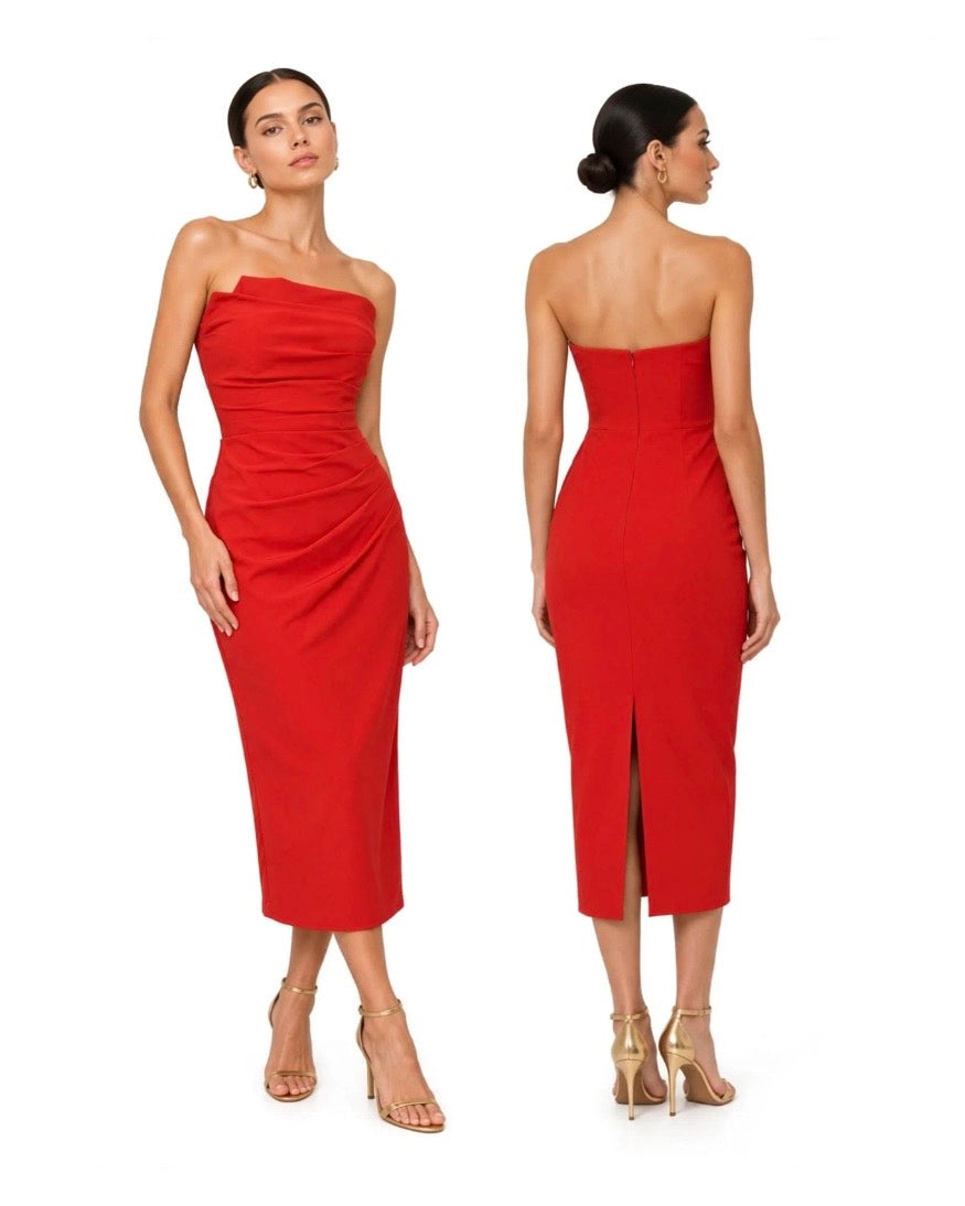 Flattering Strapless ruched bodice form-fitting midi dress